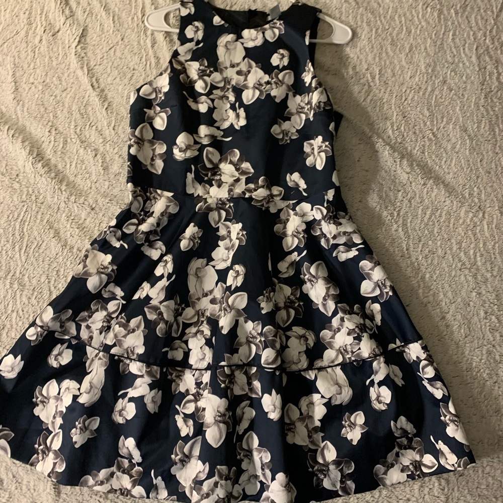 NWOT H&M Floral Dress